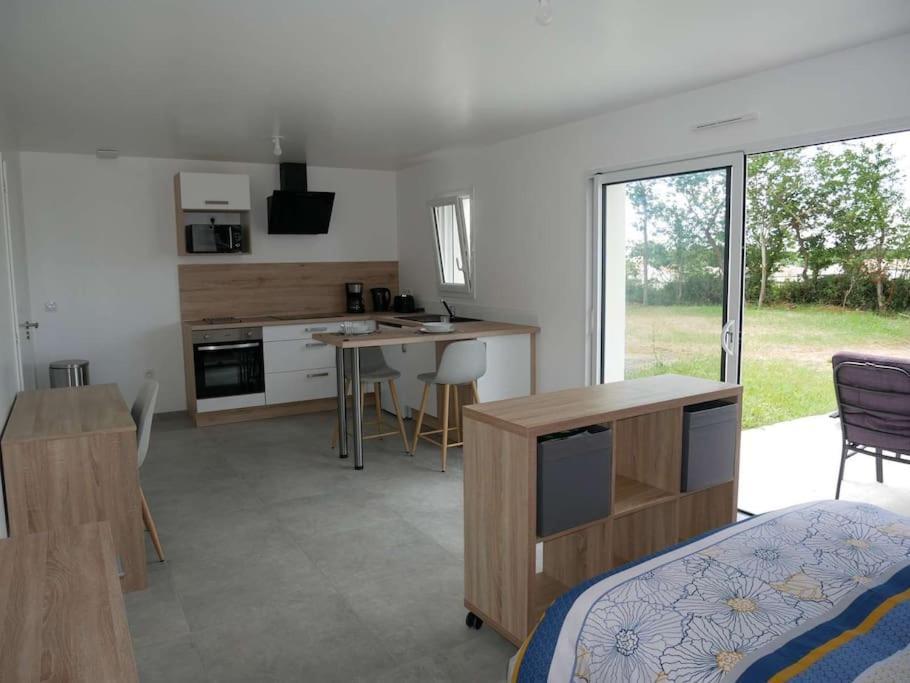 Studio Lumineux Avec Terrasse La Roche-sur-Yon Buitenkant foto